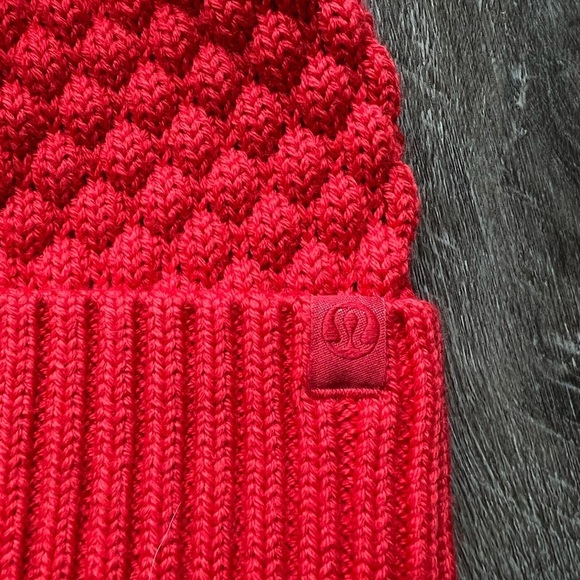 Lululemon Bubble Knit Pom Beanie in Carnation Red main image 7